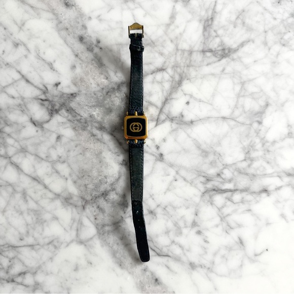 Vintage Authentic Gucci Square Stack Watch - Picture 3 of 4